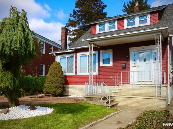 12 Sunnyside Ave, Dumont, NJ 07628