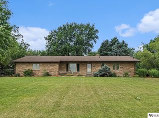 1221 Beechcraft Rd, Lincoln, NE 68527