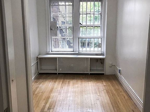 3rd image of 29 5th Ave APT 2B