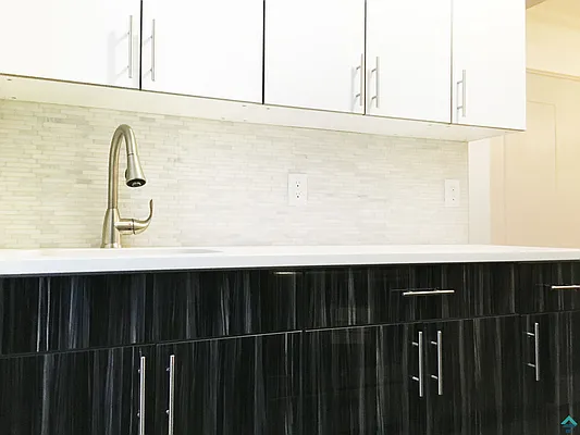 Rented by EXR | media 22