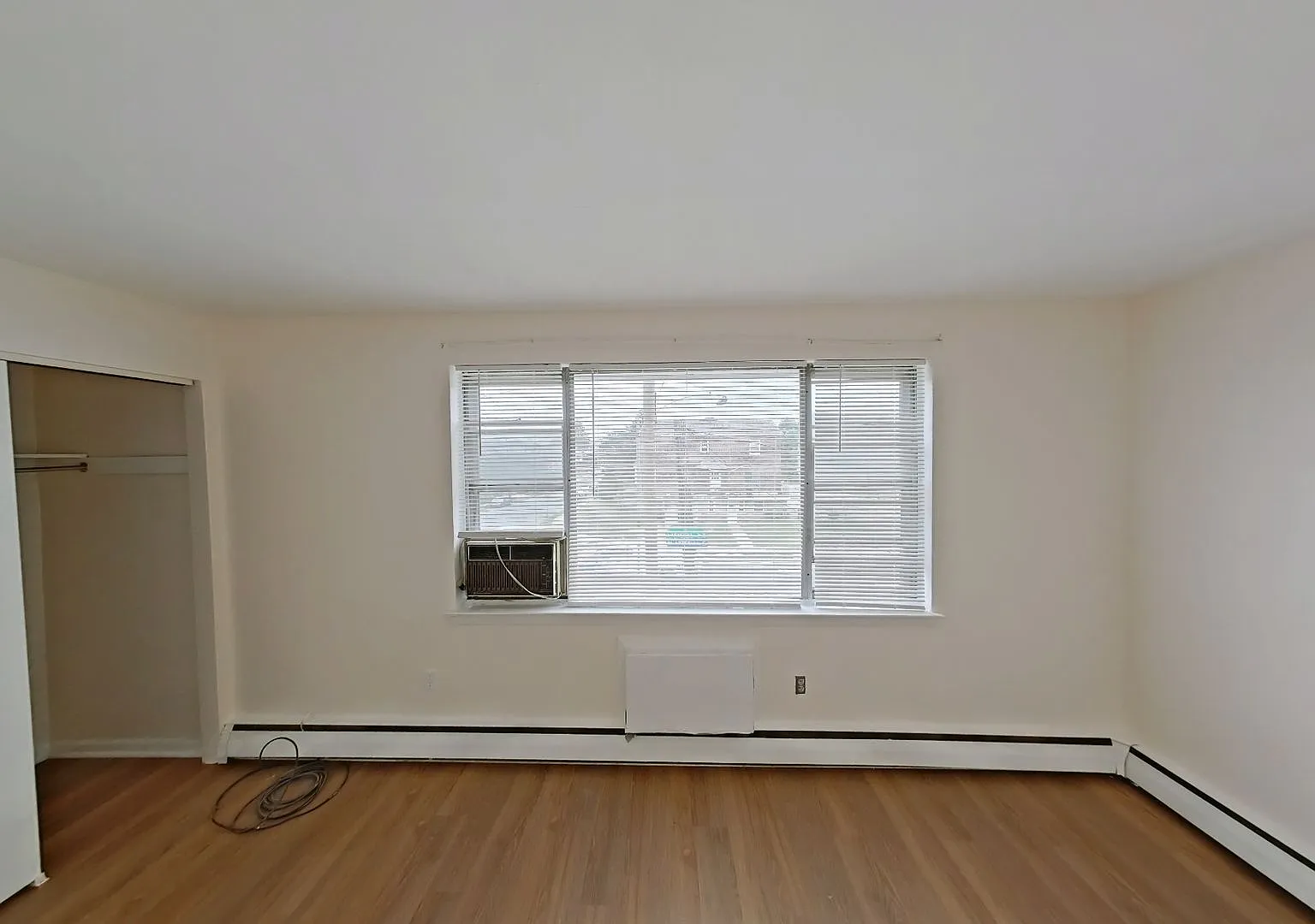 1198 1/2 E Upsal St #C — Photo 4