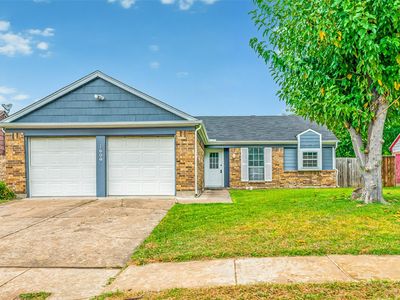 1609 Country Ln, Arlington, TX, 76018