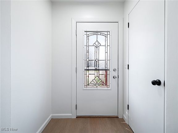 5th image of 209 Franklin Ave