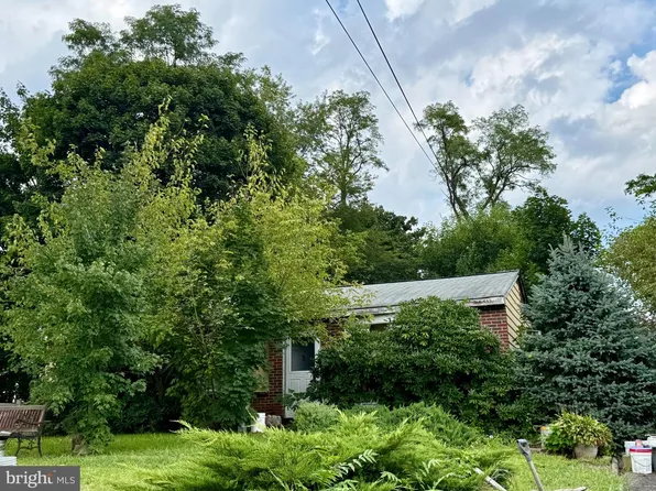 531 Main St, Hulmeville, PA 19047