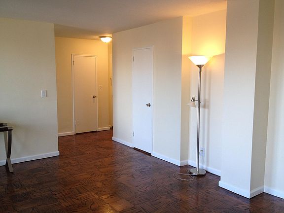 4th image of 225 Saint Pauls Ave APT 17M