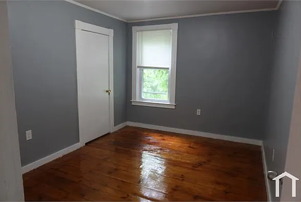3 bed, $2,300 — Photo 4