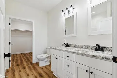 602 W Monroe St — Photo 8