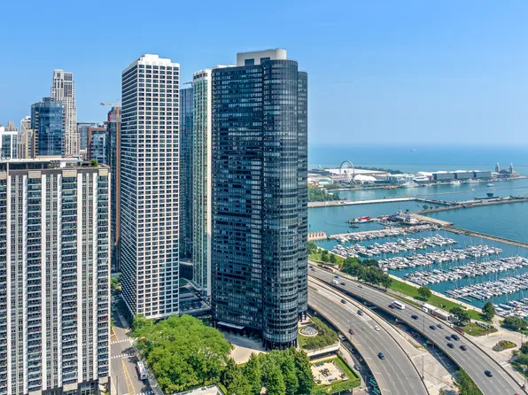 155 N Harbor Dr APT 1509, Chicago, IL 60601