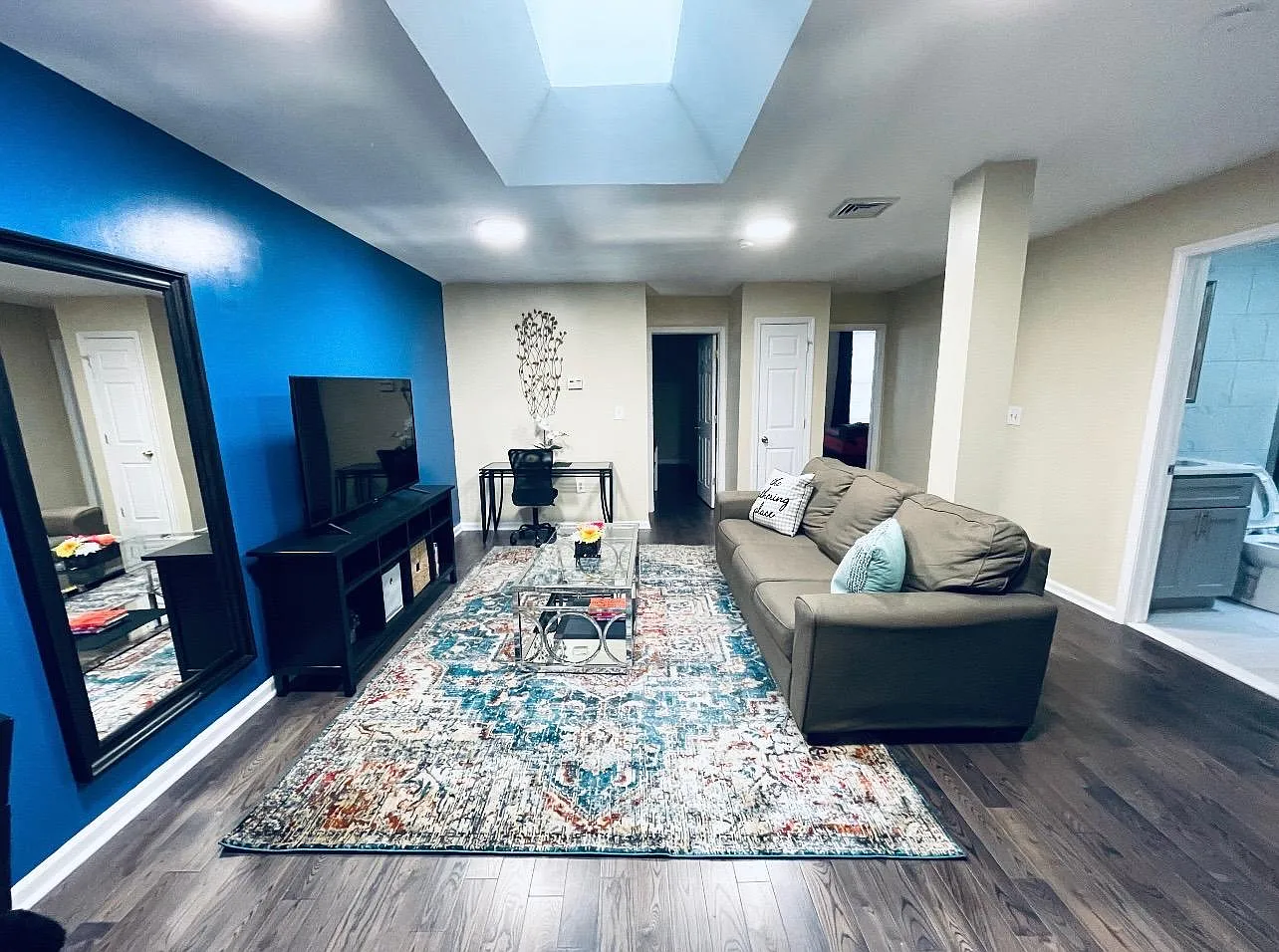2 bed, 1500 sqft, $2,600 — Photo 3