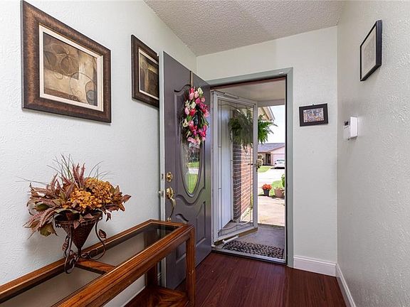 5th image of 3304 Merrimac Dr