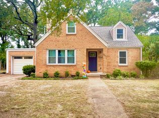 8821 Commodore Dr, Norfolk, VA 23503