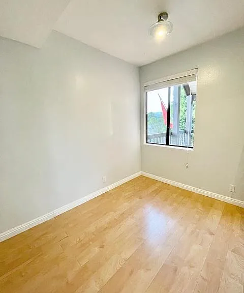 330 Cordova St — Photo 5