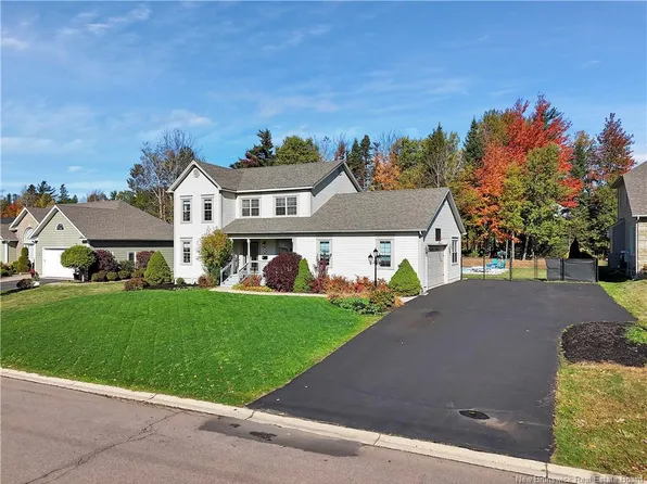 94 Du Golf, Dieppe, NB E1A 8J6