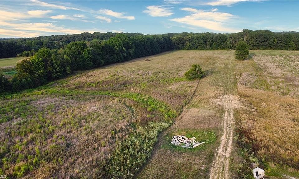 2nd image of 7837 Hartman Rd