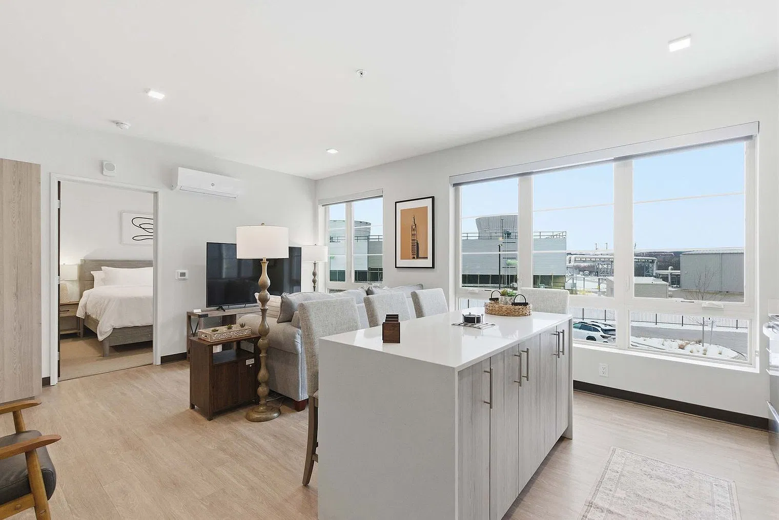 2 bed, 1.0 bath, 882 sqft, $3,051 — Photo 4