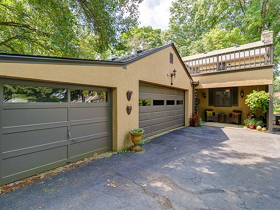 4th image of 5826 Westchester Ct