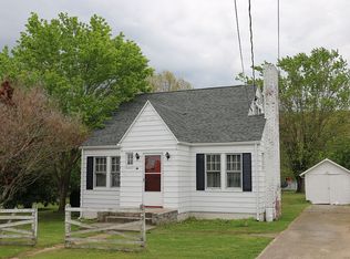 127 2nd St SW, Pulaski, VA 24301