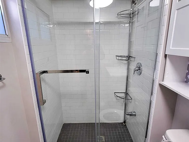 17 Pamille Pl #LOWER — Photo 8