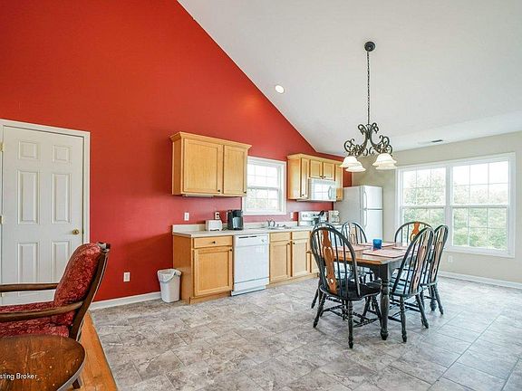 5th image of 407 Grand View Dr #3
