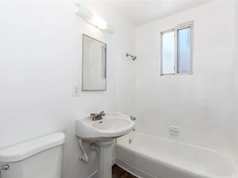 4117 W 166th St #1 — Photo 3