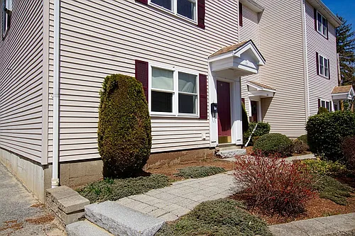 13 Endicott St #1 Photo 1