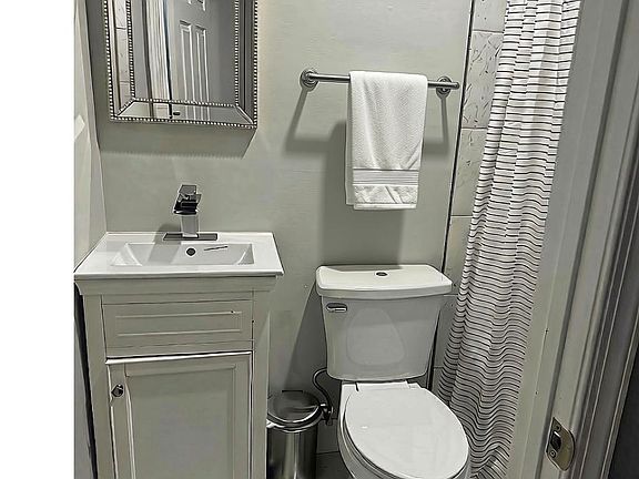 5th image of 2528 N Ellamont St