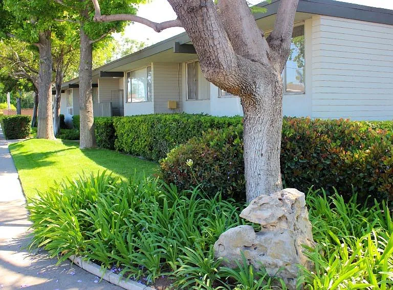 301 S Glassell St — Photo 13