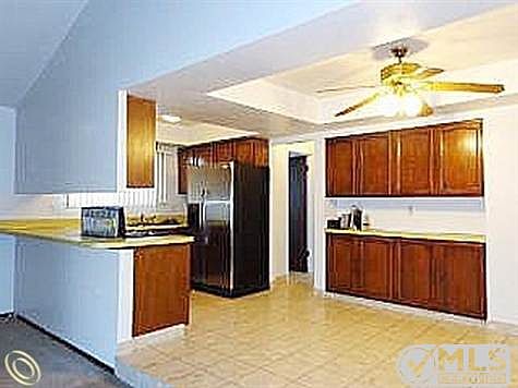 kitchen .JPG