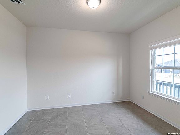 2nd image of 5211 Marliese Peak