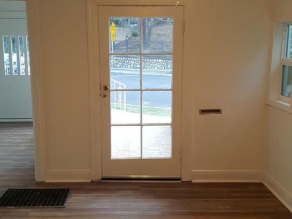 4th image of 4911 Floristan Ave