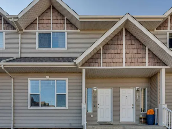50 N Lucky Pl #111, Sylvan Lake, AB T4S 0E3