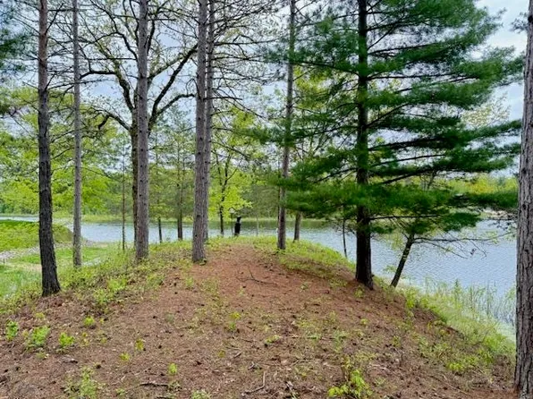 4682 Mohawk Trl, Gladwin, MI 48624