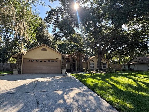 2nd image of 915 HEATHERBROOK DRIVE