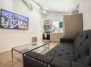 6929 De Soto Ave #3-1, Canoga Park, CA 91303