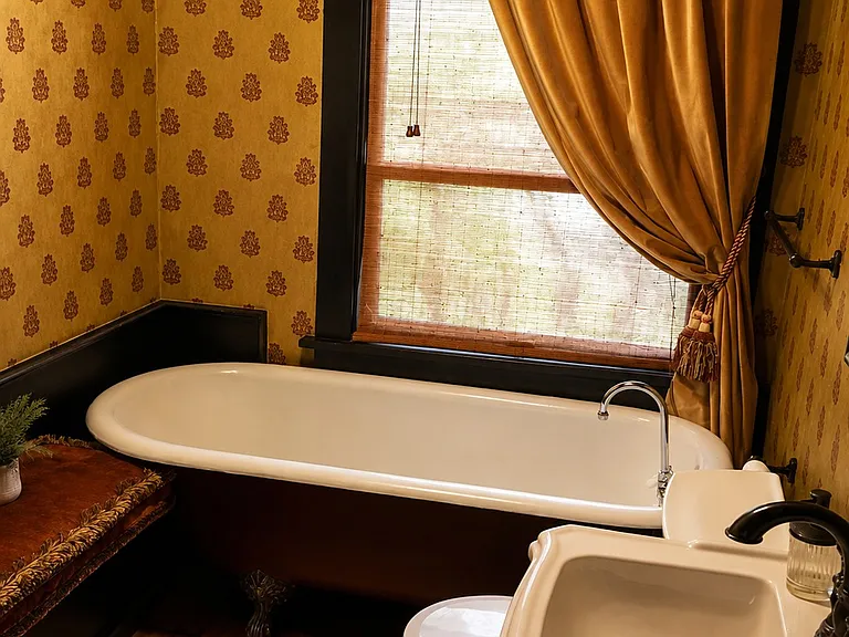 Main floor full bath