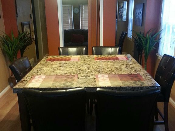 Dining rm