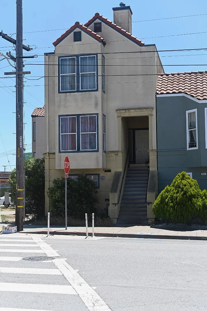 2505 Newhall St - Photo 3