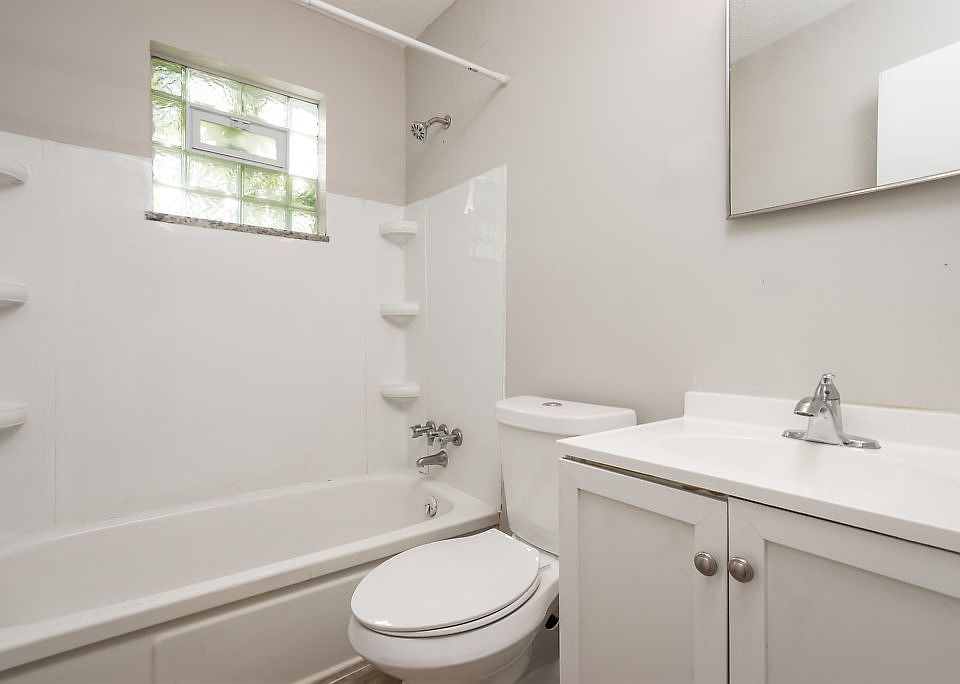 Seabrook Apartments 3656 Seabrook Ave Columbus OH Zillow