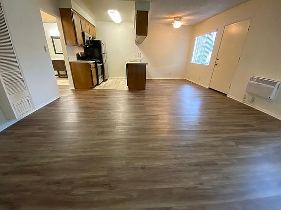 4th image of 3714 Hughes Ave #1