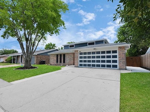 3rd image of 13906 Towne Way Dr