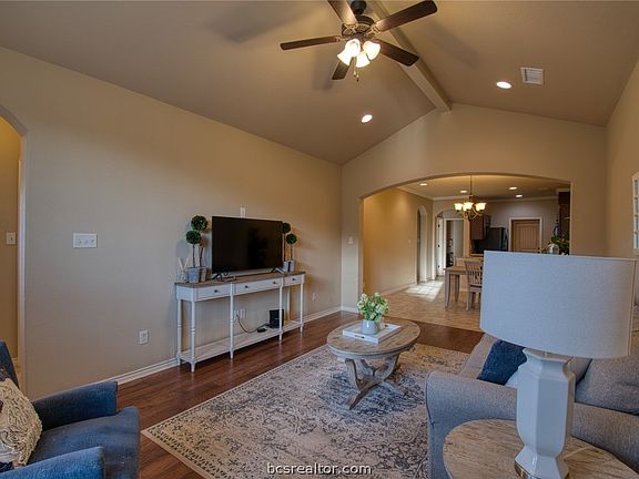 3rd image of 1757 Heath Dr