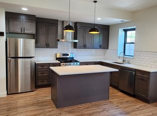 842 Madison St #202, Oak Park, IL 60302