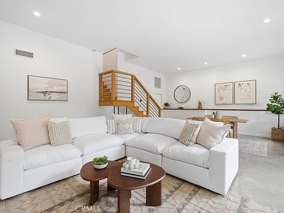 5th image of 2448 Riverside Pl