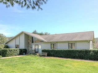 10 Penny Ct, Hendersonville, NC 28739