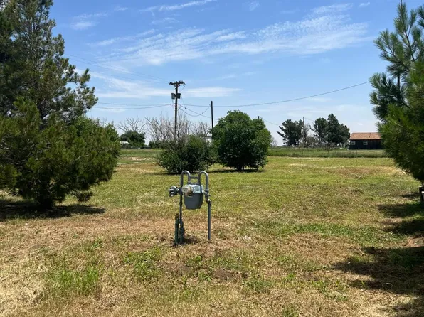 108 Coke Ave, Anton, TX 79313