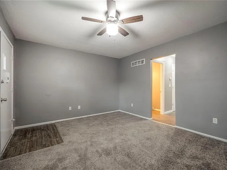 9929 W 52nd St — Photo 5
