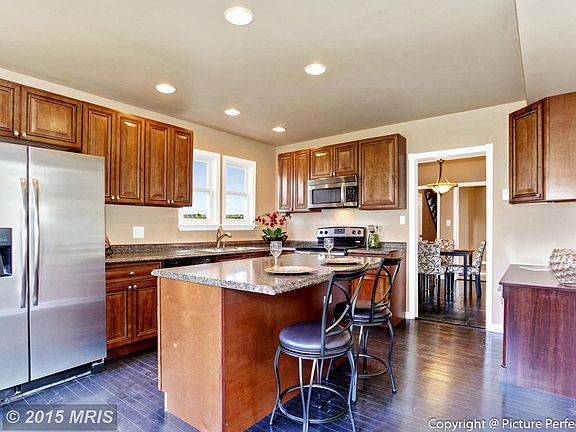 3rd image of 1013 Corbett St