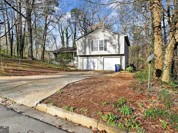 629 Waterview Ct, Stone Mountain, GA 30088