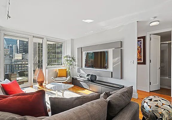 2nd image of 212 E 47th St APT 25G