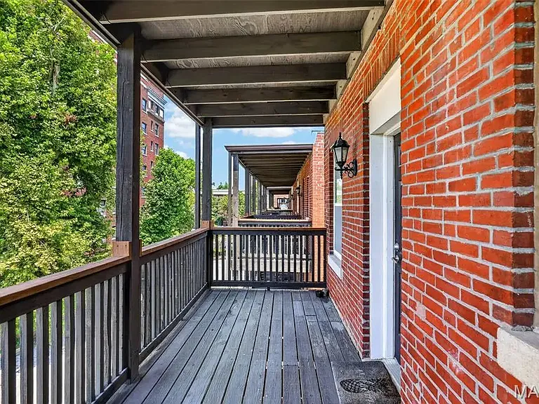 5360 Pershing Ave #6C — Photo 19